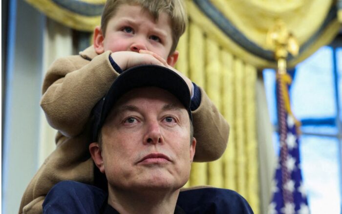 elon-musk-hijo-1222025-700x438