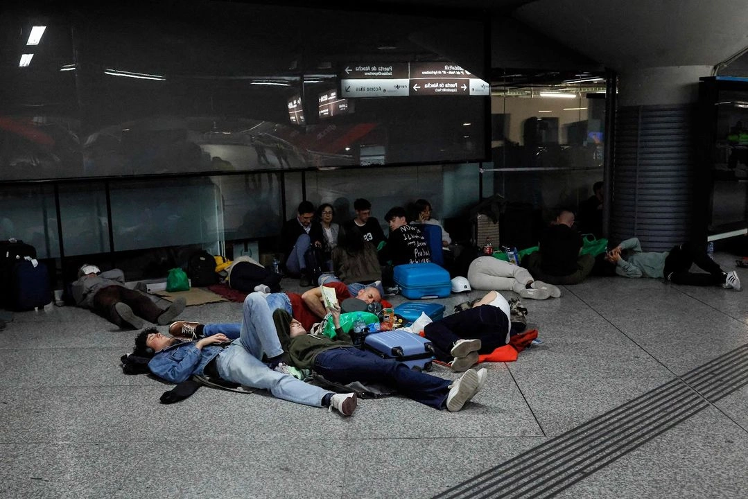 apagon-en-espana-portugal-y-francia-afecta-a-unos-45-millones-de-personas_881831e8-131a-44a1-9e58-465a544cccba_medialjnimgndimage=fullsize