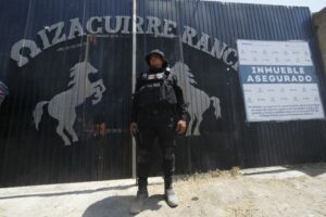 Detienen a expolicía vinculado con el rancho implicado en desapariciones en México