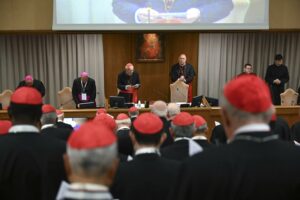 Varios cardenales aseguran que hoy se elegirá la fecha del cónclave