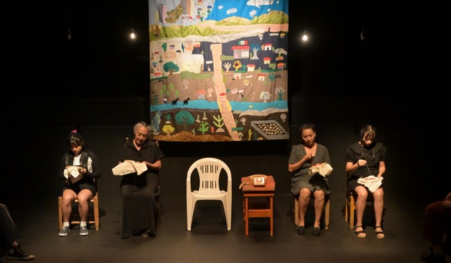 Ovillo- mujeres que habitan la ausencia y bordan la vida entre hilos de migración