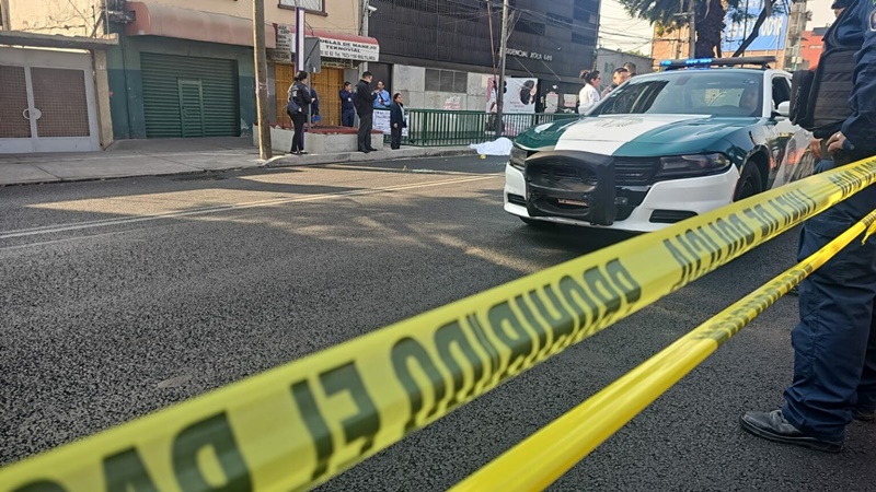 area-acordonada-por-el-asesinato-de-secretaria-particular-y-asesor-del-gobierno-cdmx-1536x864
