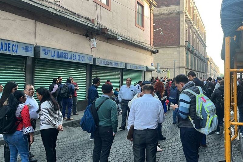 bloqueo-maestros-cnte-palacio-nacional-1536x1024