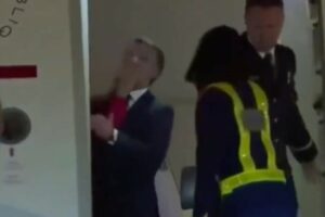 cachetada-macron-francia-1-1536x1024