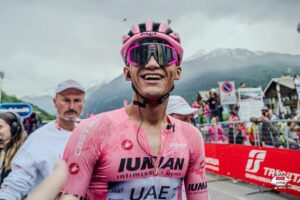 isaac-del-toro-giro-de-italia-1-1536x1024