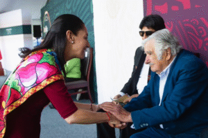 mujica-ejemplo-de-sabiduria-y-sencillez-sheinbaum_f3cec719-7ae3-479b-8ca1-4eefecae6310_mediarawimage=true