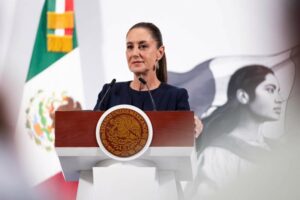 sheinbaum-maestros-cnte-1-1536x1024