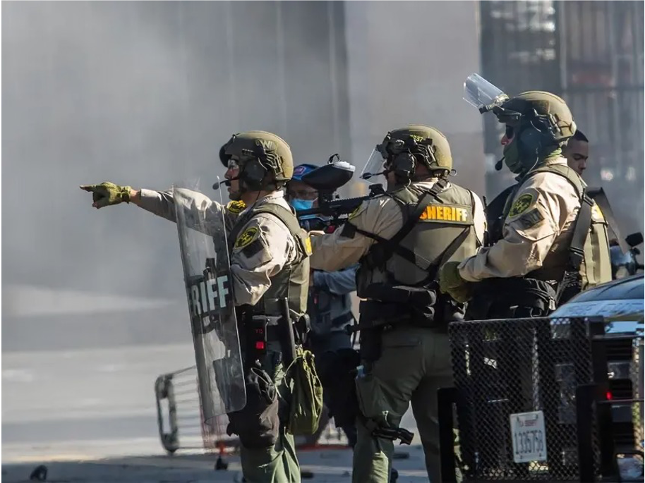 Gavin Newsom vs Trump- la batalla por detener militares en Los Ángeles