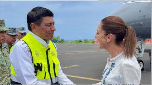 Sheinbaum sobrevuela zonas afectadas por el huracán “Erick” en Oaxaca antes de continuar gira en Quintana Roo