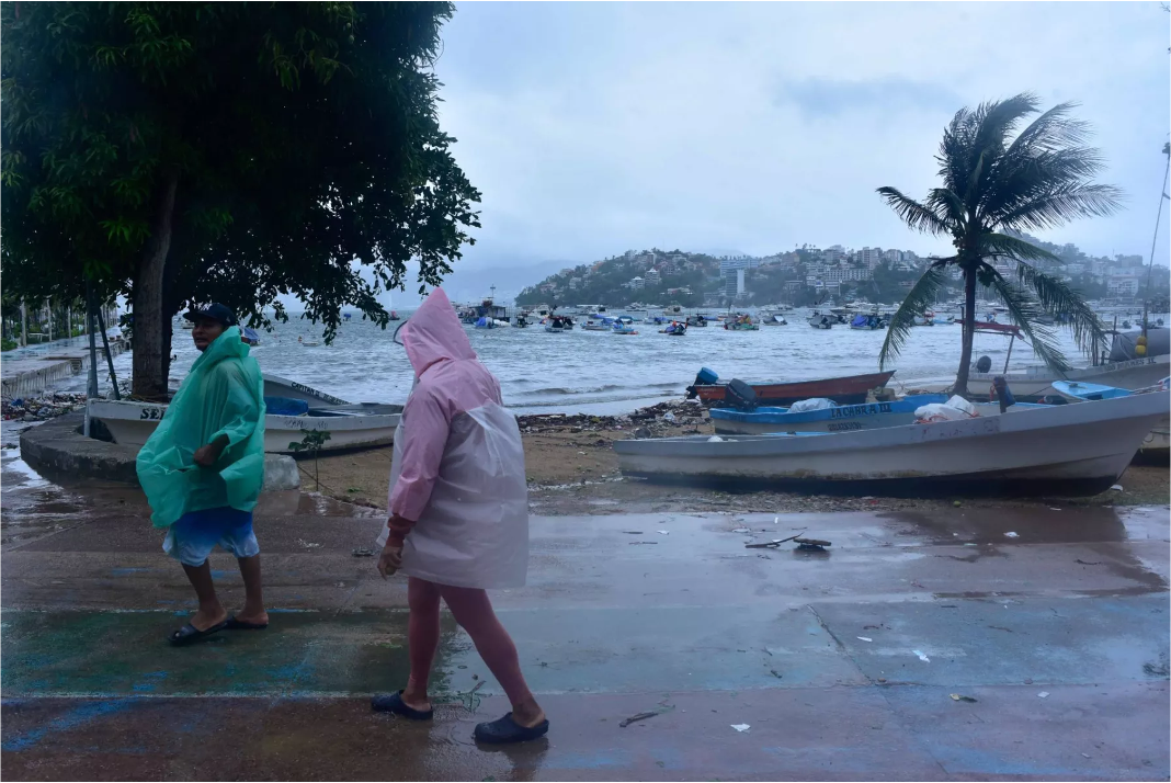 Tormenta ‘Dalila’ arrasa Acapulco y deja viviendas bajo el agua en tres estados