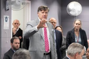 christopher-landau-eeuu