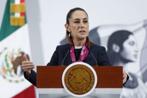 Sheinbaum descarta alza en precio de combustibles en México por conflicto en Oriente Medio