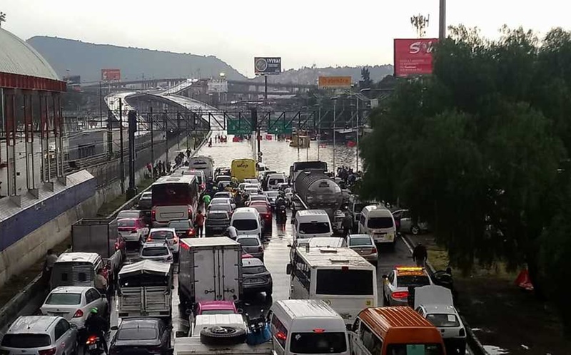 trafico-calzada-ignacio-zaragoza-iztapalapa