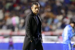 Pachuca destituye al entrenador Jaime Lozano a 7 días de jugar repesca