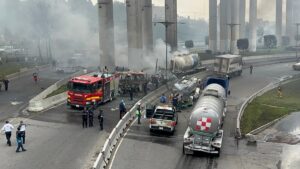 volcadura-pipa-puente-concordia-provoco