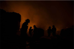 Ataque con bombas molotov sacude a recicladora en Uruapan