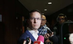 KVLSCG4L3FAUDLKNQPR76K3XS4