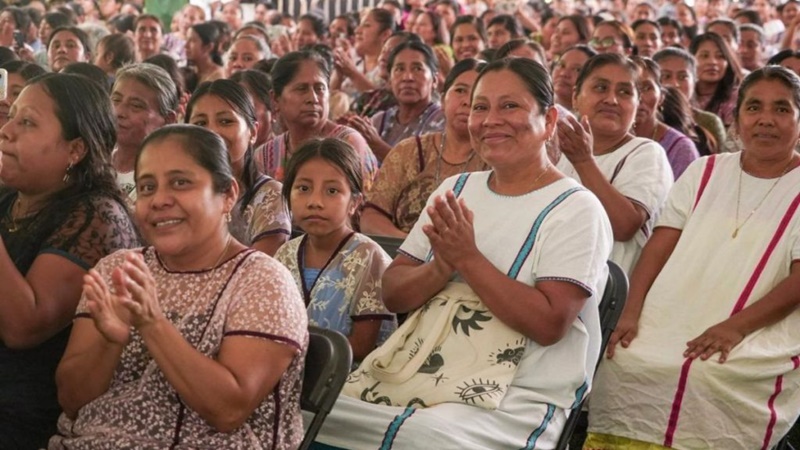 MUJERES-INDIGENAS-RECIBEN-CREDITOS-APOYARTE-6-1024x576