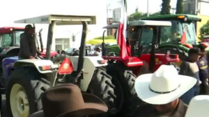 agricultores-llegan-cdmx-caravana-protestar