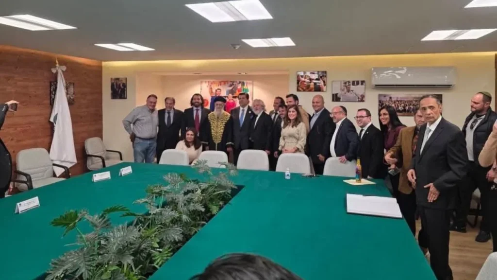 rabino-david-yosef-visita-camara-de-diputados-gran-rabino-sefardi-de-israel-1024x576