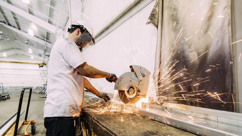 trabajador-de-la-industria-manufacturera-1536x864