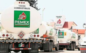 Pemex-garantiza-suministro-tras-bloqueos-por-El-Mencho-696x428