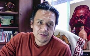 ¡No se quiere ir! Marx Arriaga amenaza con quedarse 4 días más en la SEP