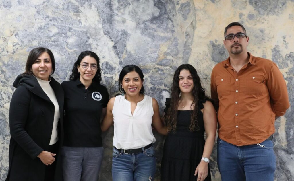 mexicanos-que-acudieron-en-expedicion-a-la-antartida